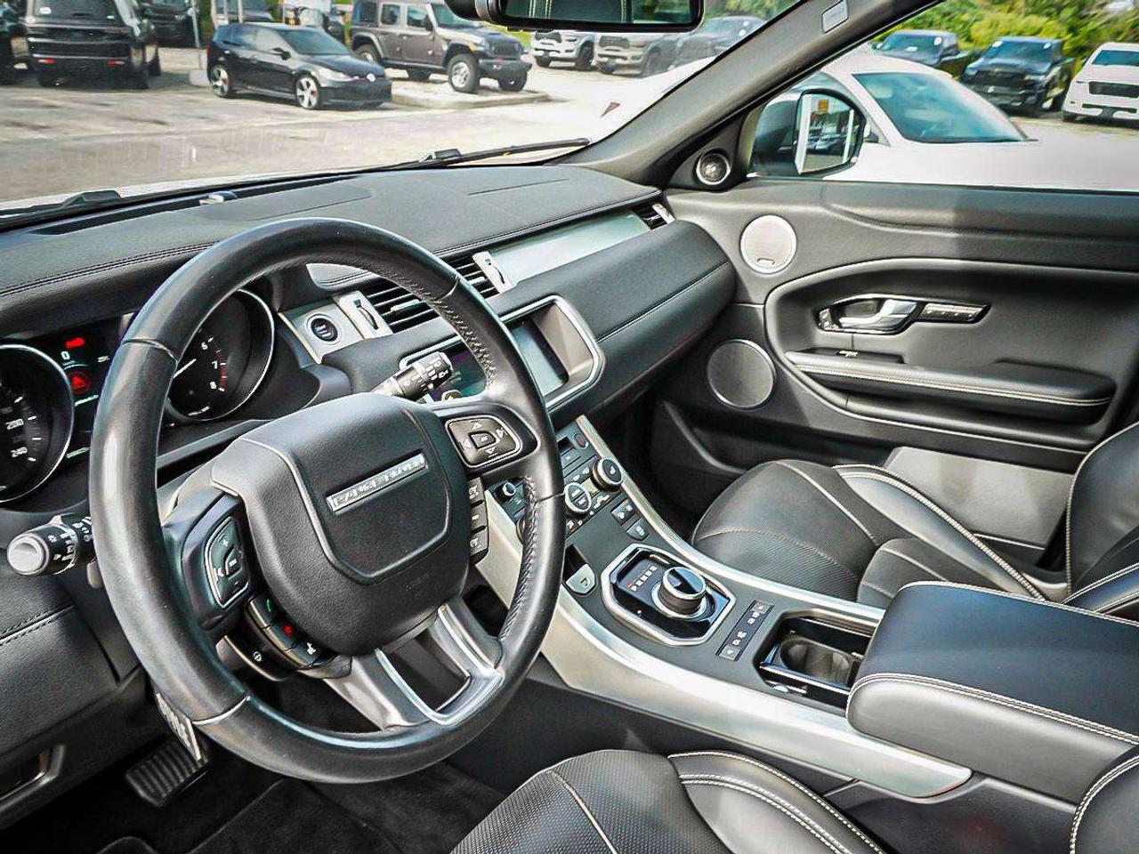 2017 Land Rover Range Rover Evoque  Photo
