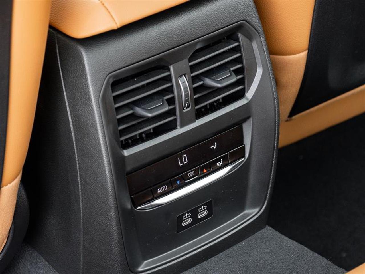 2026 BMW 330 i xDrive 4dr All-Wheel Drive Sedan Photo