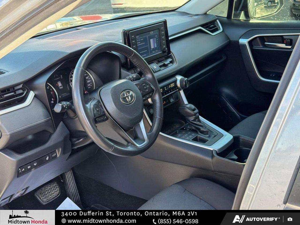 2020 Toyota RAV4 XLE AWD Photo
