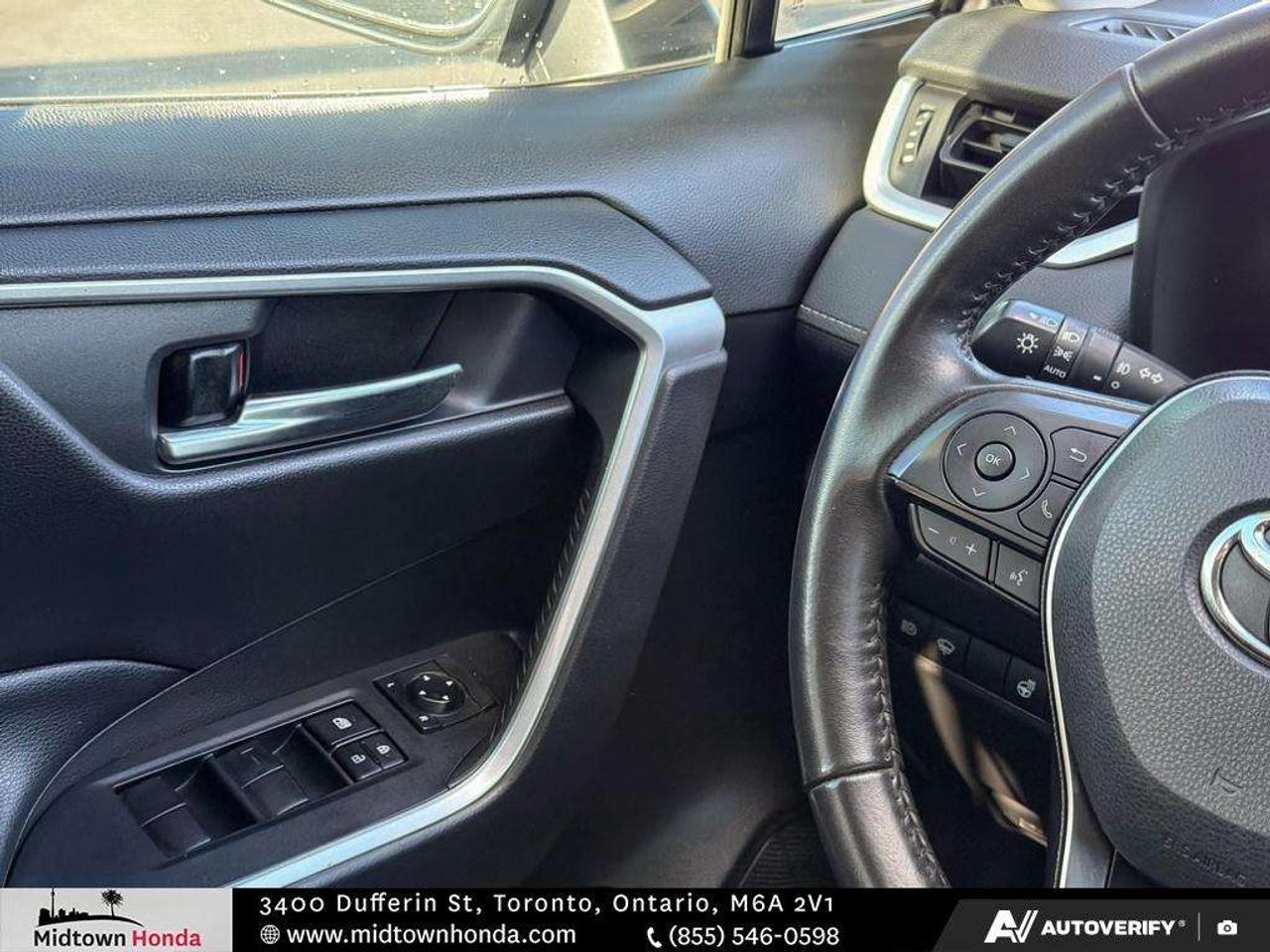 2020 Toyota RAV4 XLE AWD Photo