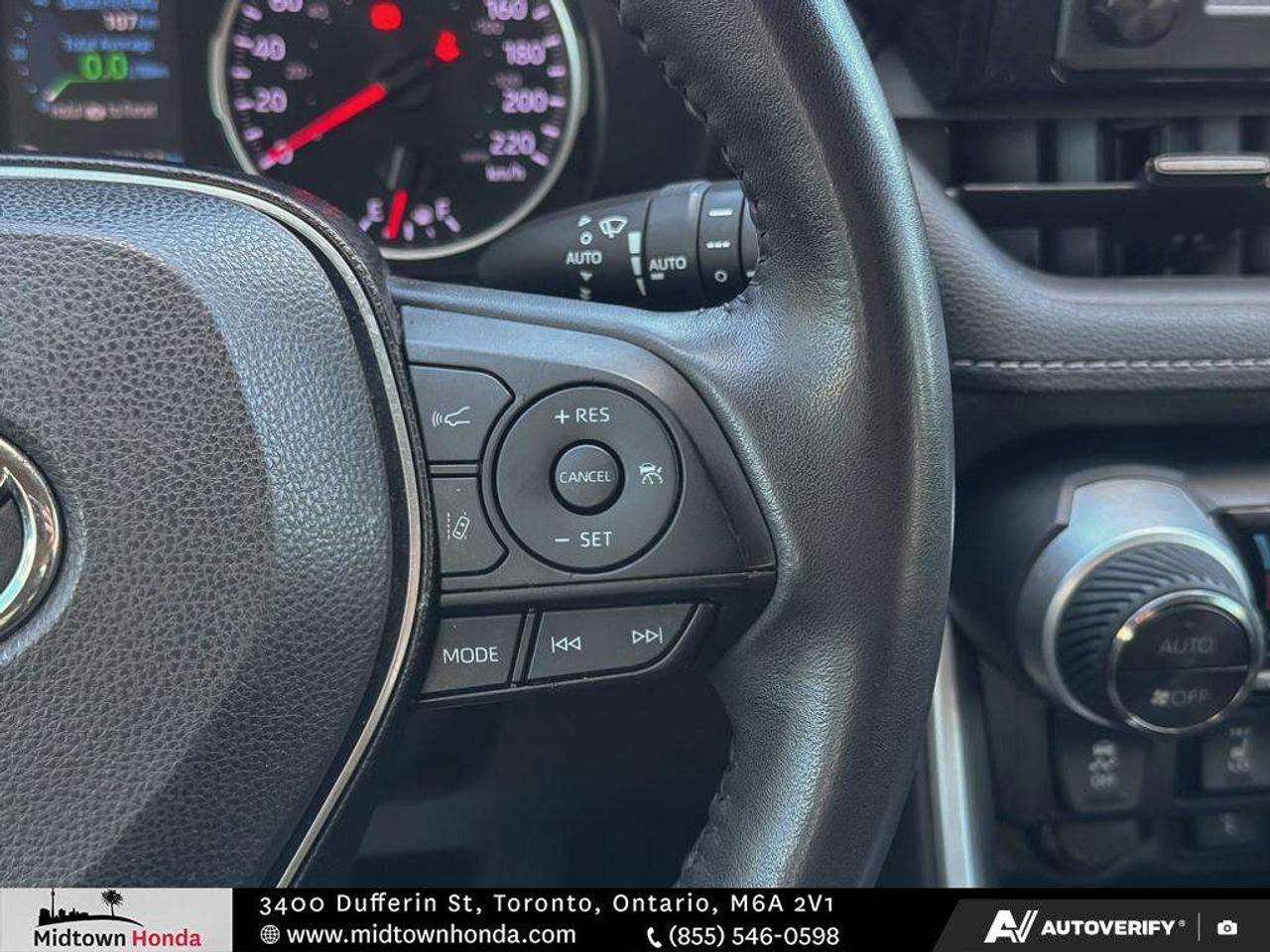 2020 Toyota RAV4 XLE AWD Photo