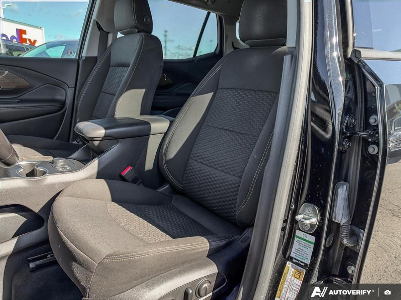 2020 GMC Terrain SLE Front-Wheel Drive Photo