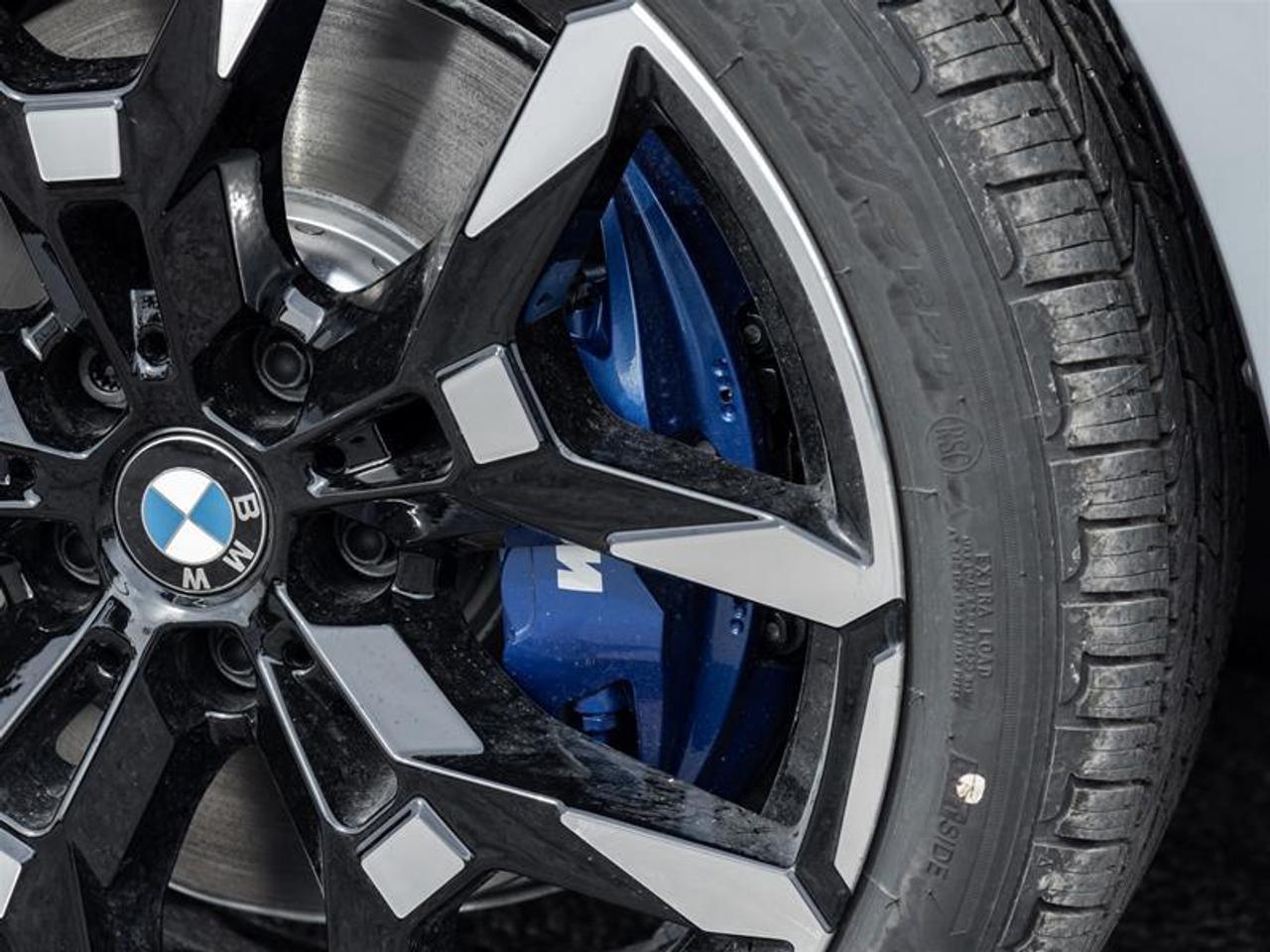 2027 BMW 430 i xDrive 2dr All-Wheel Drive Cabriolet Photo