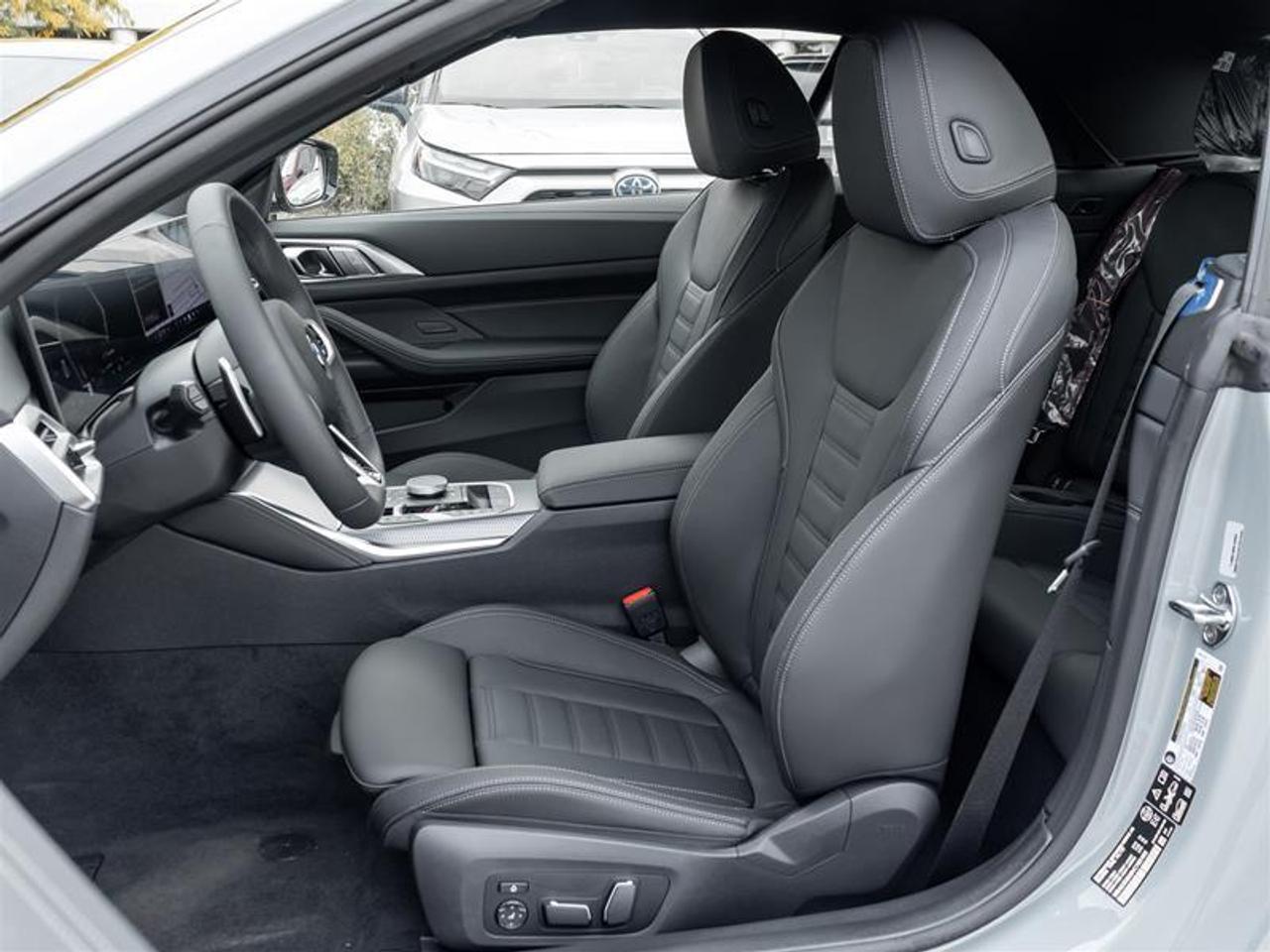 2027 BMW 430 i xDrive 2dr All-Wheel Drive Cabriolet Photo
