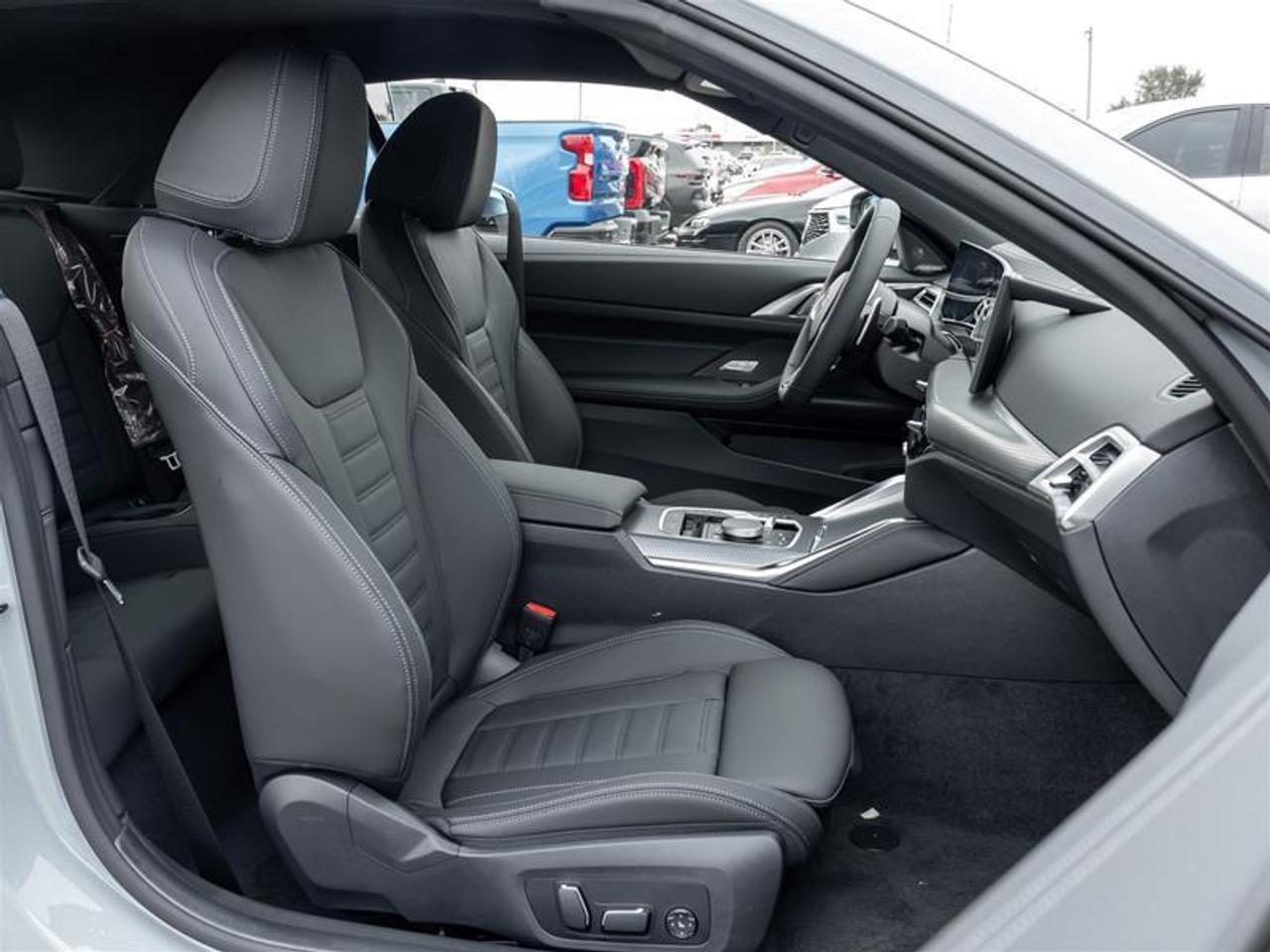 2027 BMW 430 i xDrive 2dr All-Wheel Drive Cabriolet Photo