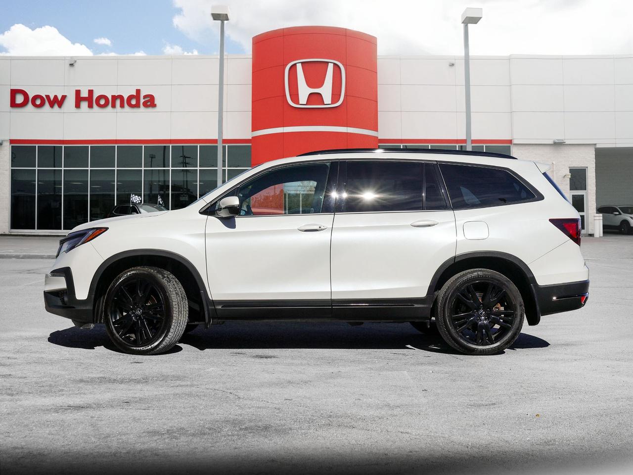 2022 Honda Pilot Black Edition 4dr All-Wheel Drive Photo3