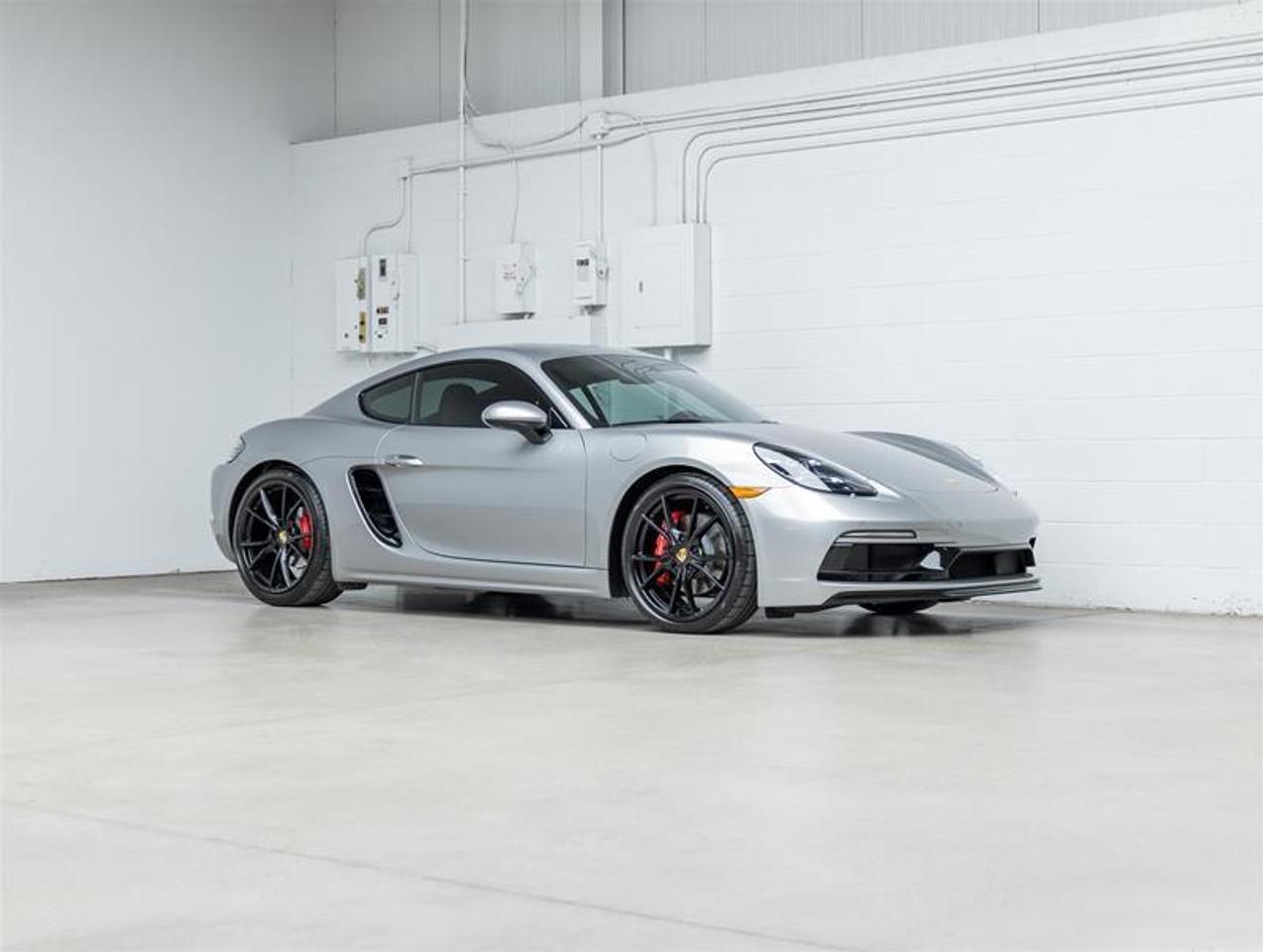 2024 Porsche 718 Cayman  Photo