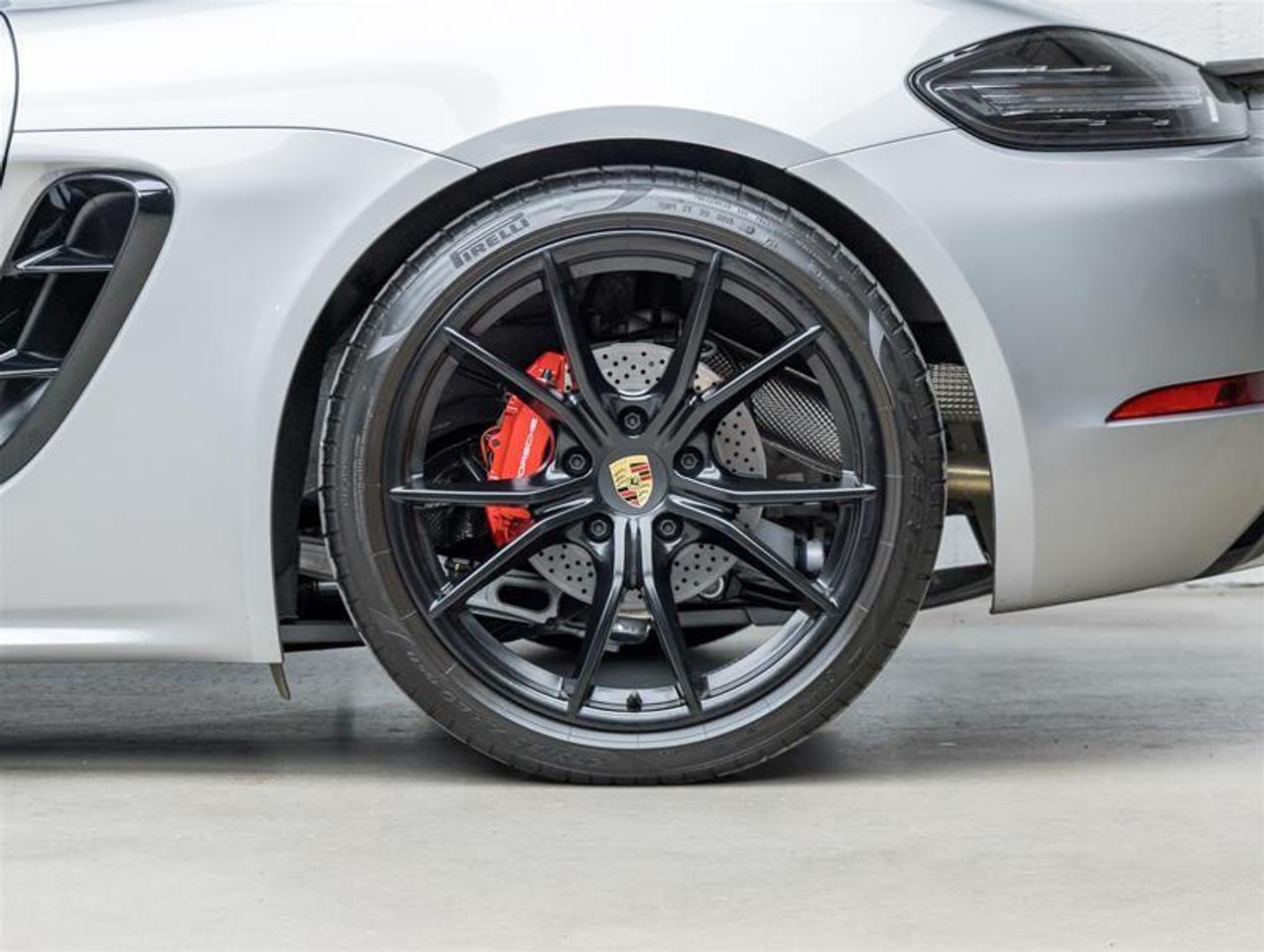 2024 Porsche 718 Cayman  Photo
