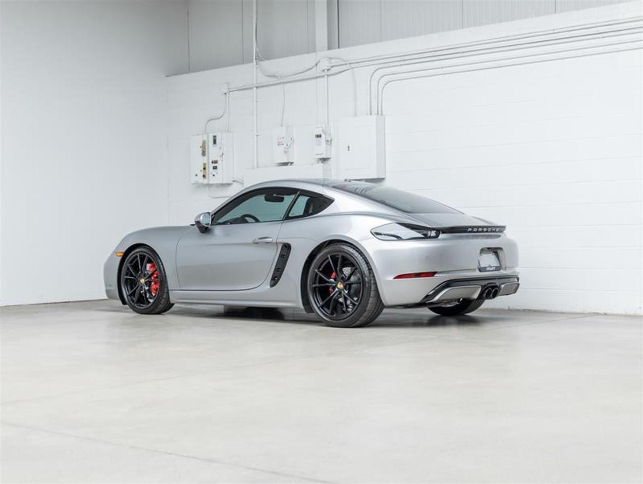 2024 Porsche 718 Cayman  Photo