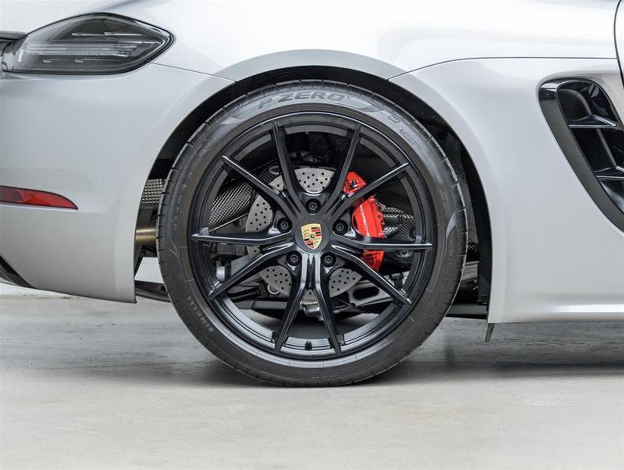 2024 Porsche 718 Cayman  Photo