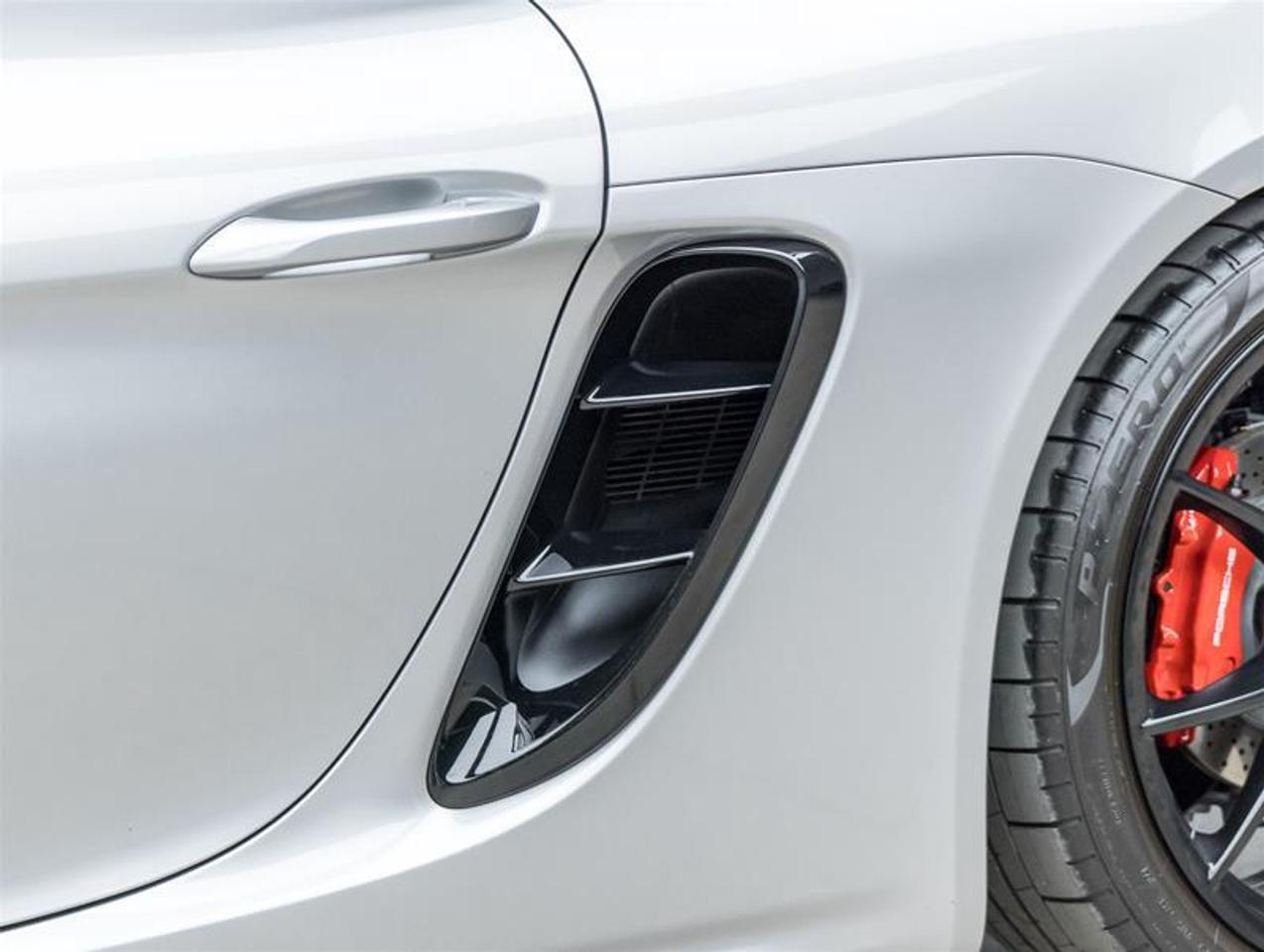 2024 Porsche 718 Cayman  Photo