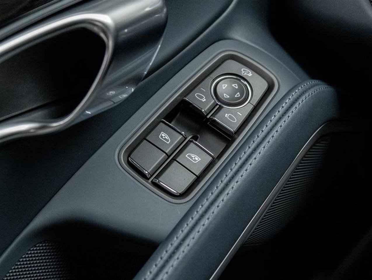 2024 Porsche 718 Cayman  Photo
