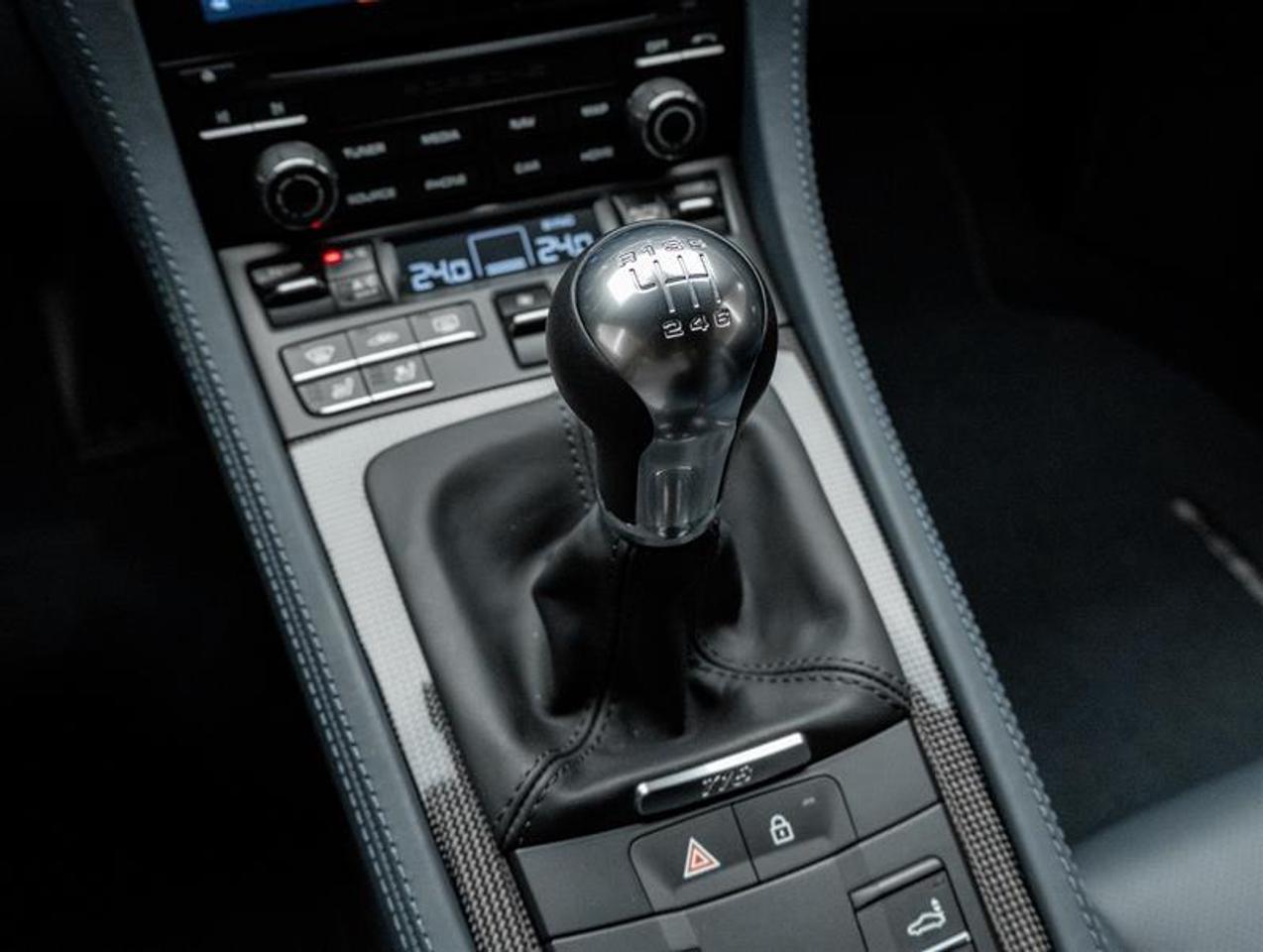 2024 Porsche 718 Cayman  Photo