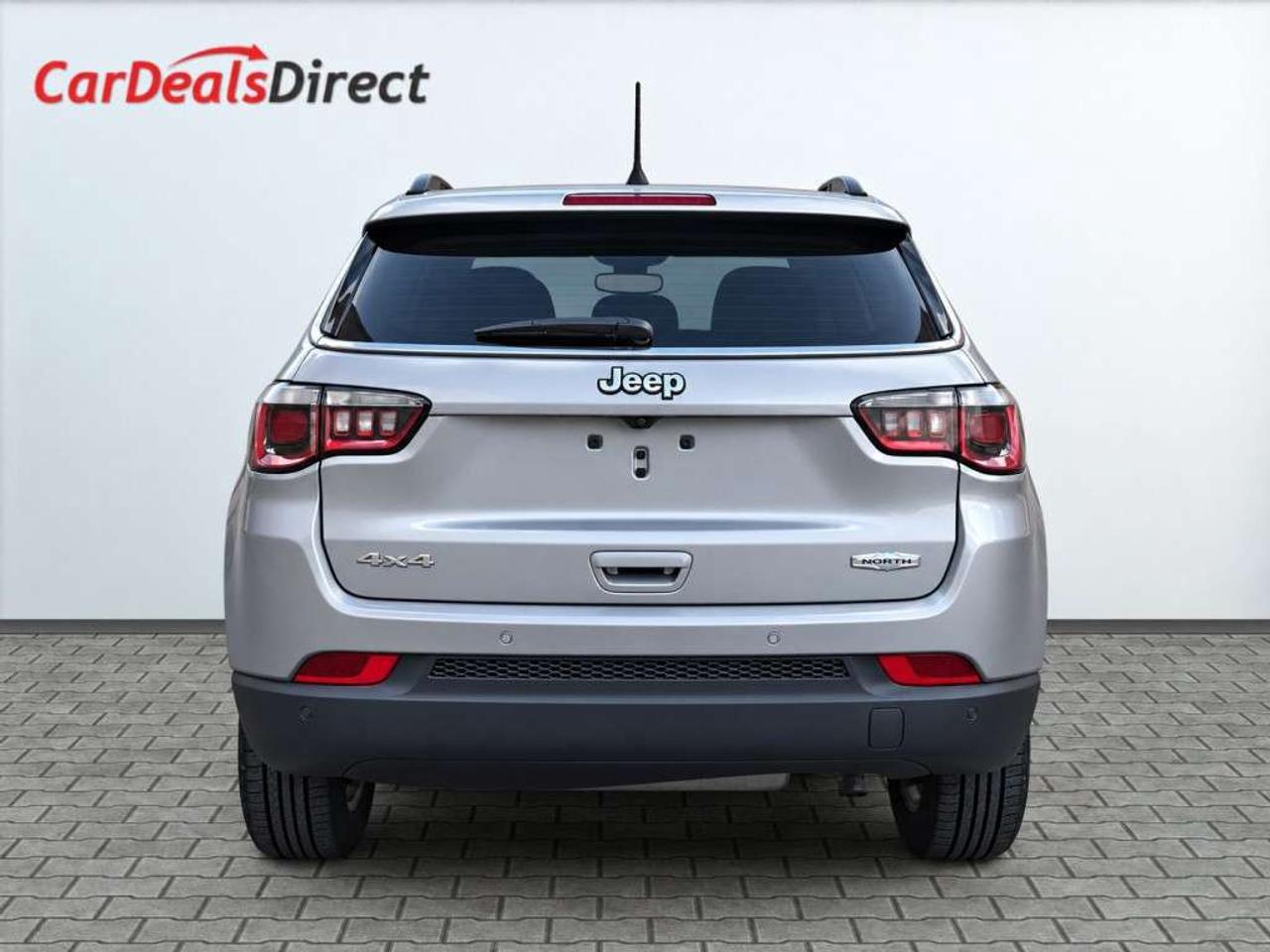 2020 Jeep Compass NORTH / 4X4 / HEATED SEATS / HEATED WHEEL / CARPLAY / BACKUP CAM / POWER LIFTGATE Photo