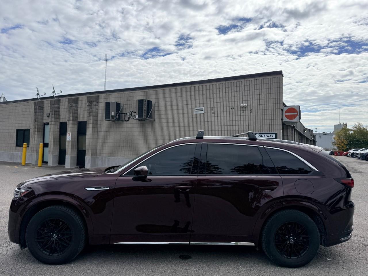 2024 Mazda CX-90 MHEV Signature 4dr i-ACTIV All-Wheel Drive Sport Utility Photo