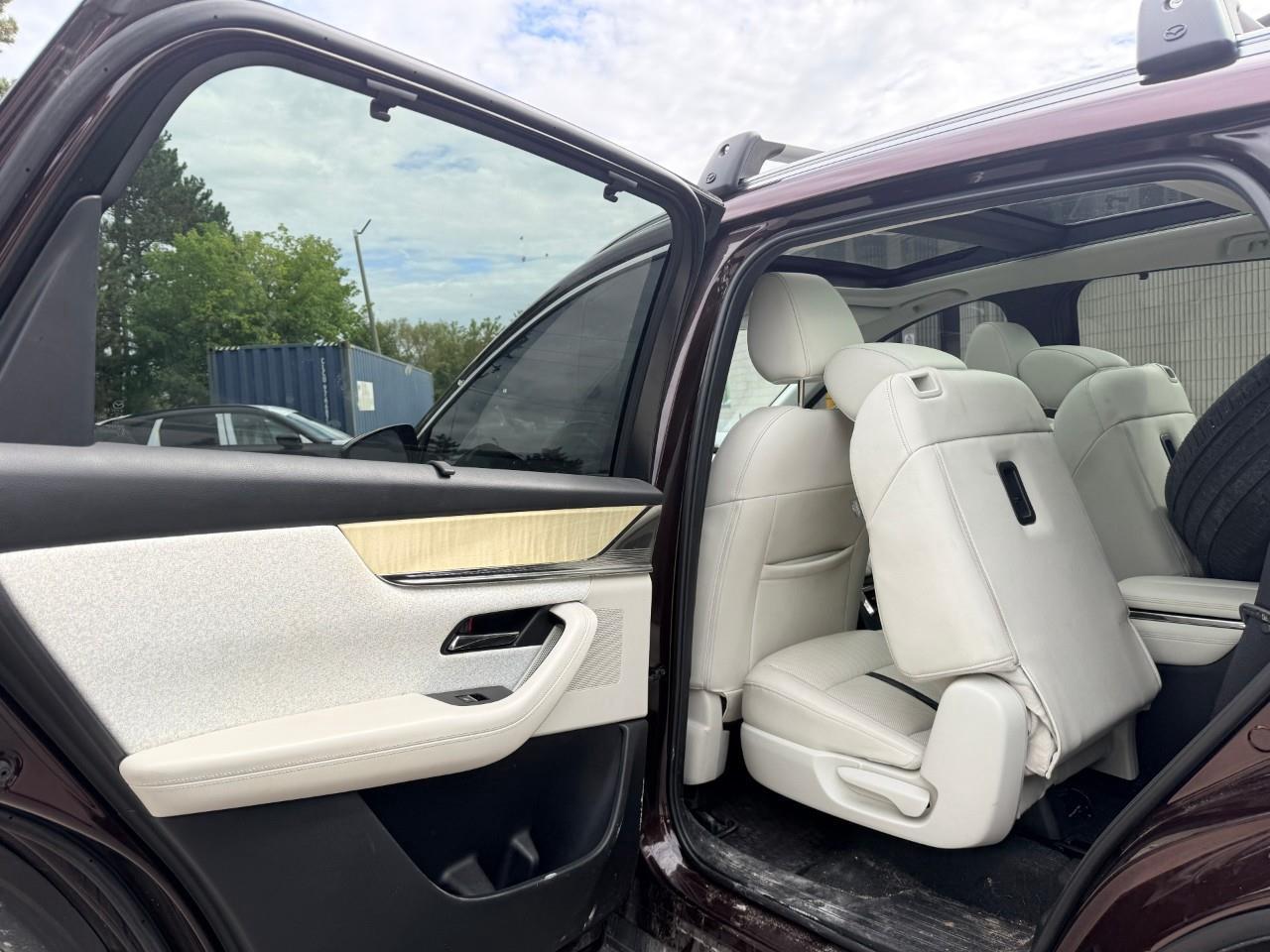 2024 Mazda CX-90 MHEV Signature 4dr i-ACTIV All-Wheel Drive Sport Utility Photo