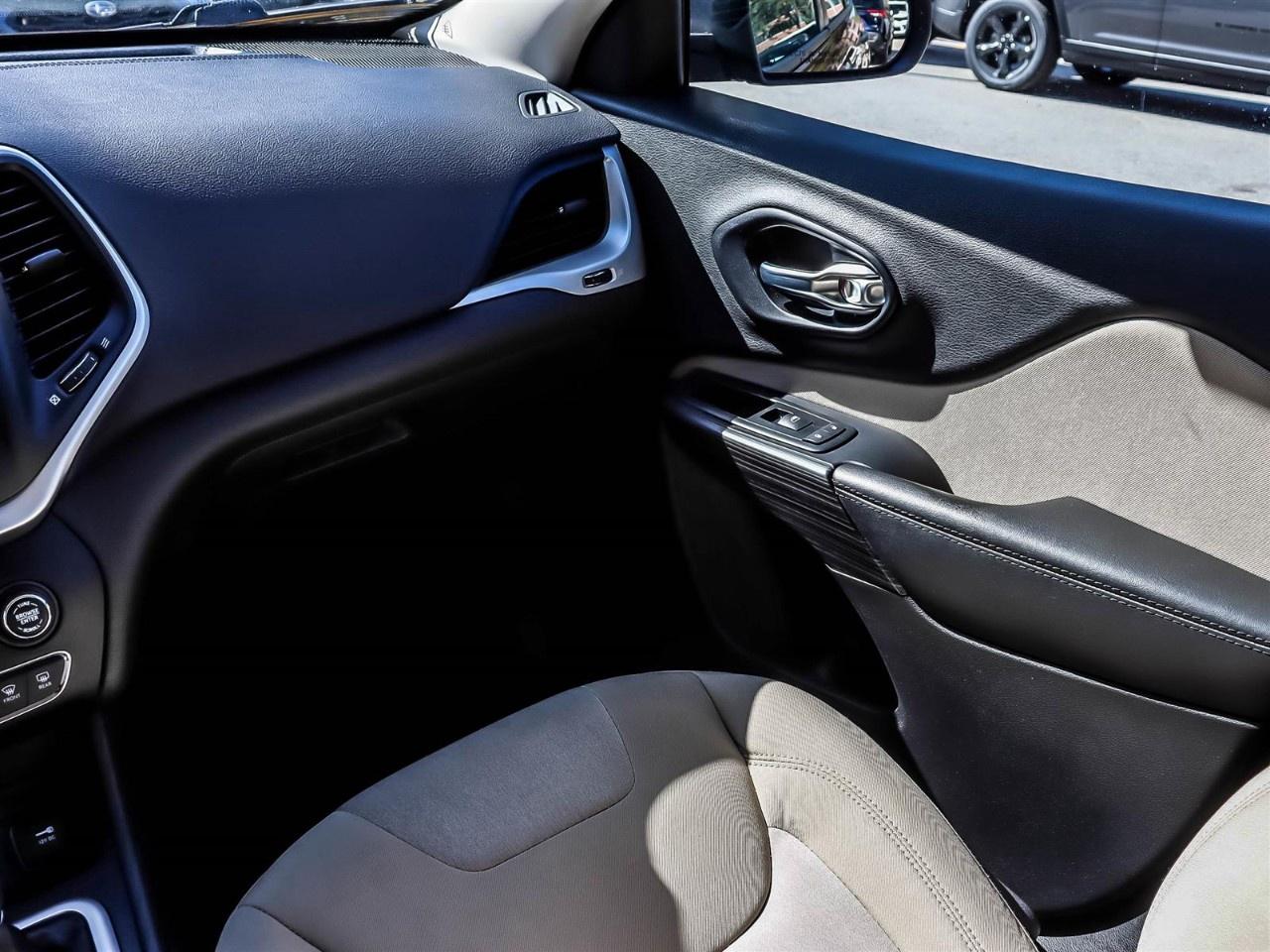 2015 Jeep Cherokee 4WD 4Dr Sport Photo