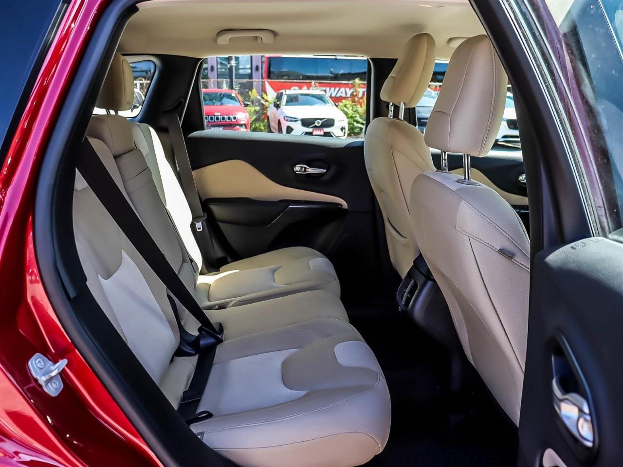 2015 Jeep Cherokee 4WD 4Dr Sport Photo