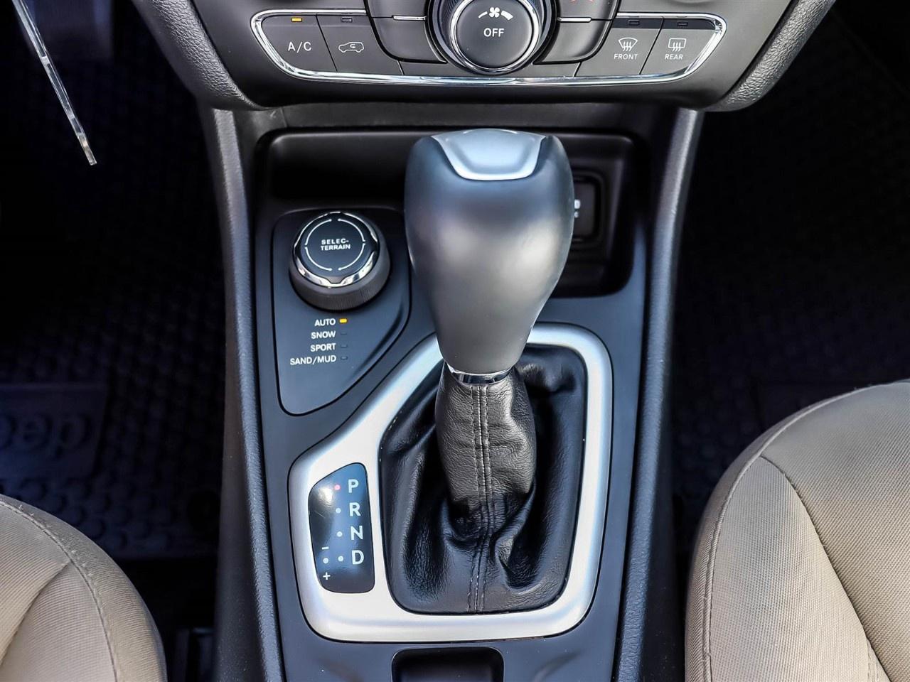 2015 Jeep Cherokee 4WD 4Dr Sport Photo