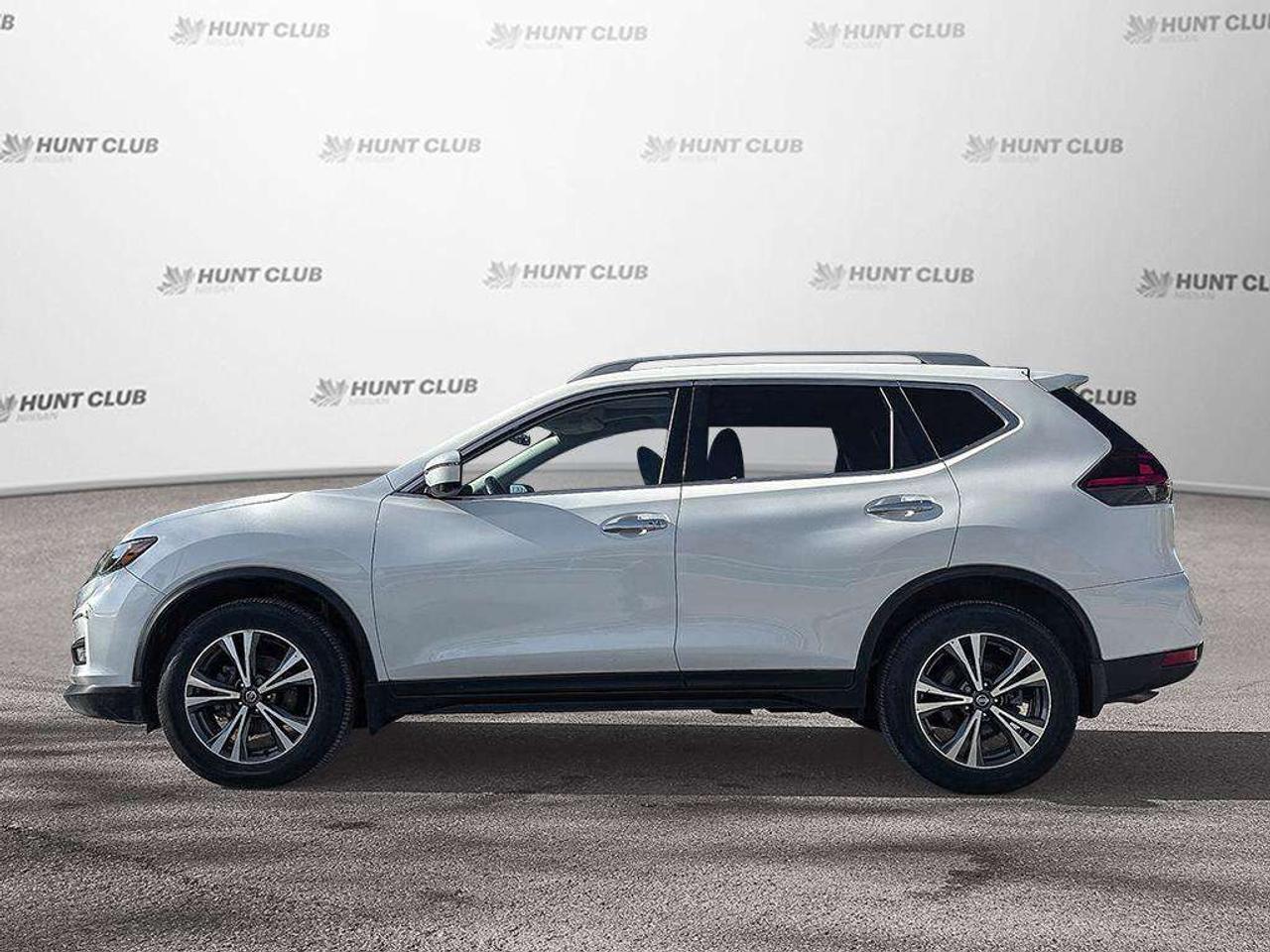 2019 Nissan Rogue SV AWD   Apple Car Play   Android Auto   Moonroof Photo3