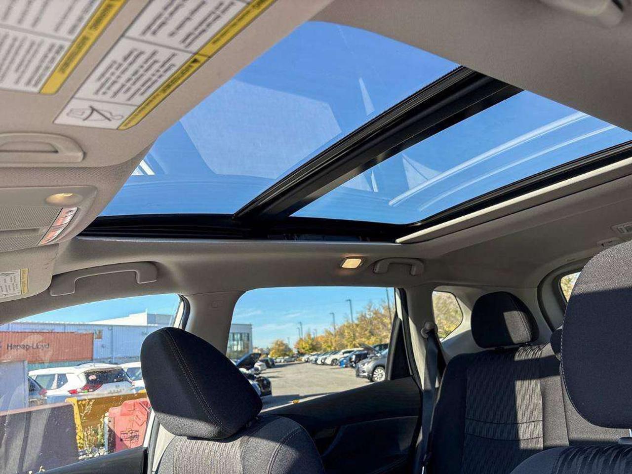 2019 Nissan Rogue SV AWD   Apple Car Play   Android Auto   Moonroof Photo
