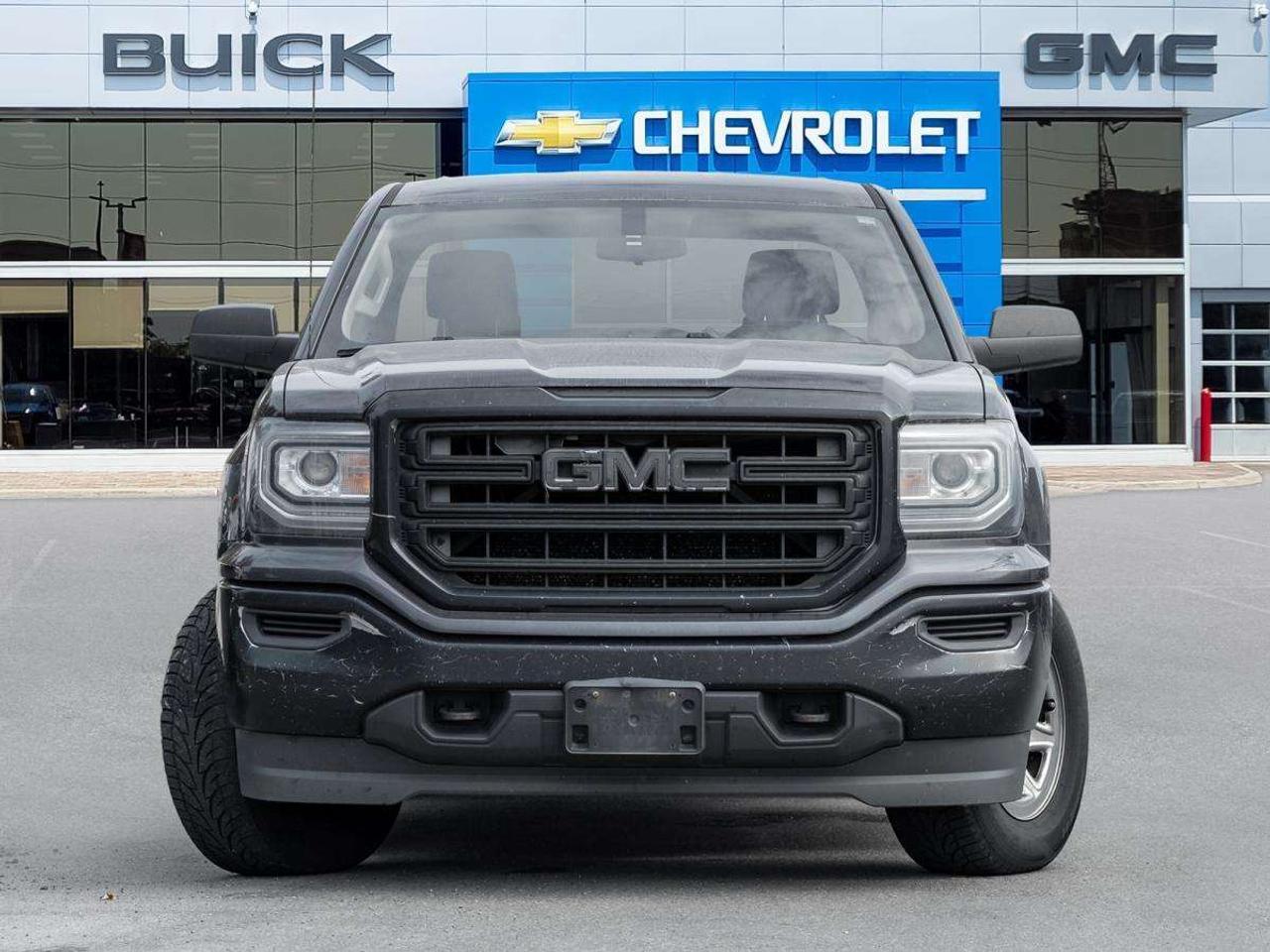 2016 GMC Sierra 1500 4WD Crew Cab Short Box Photo
