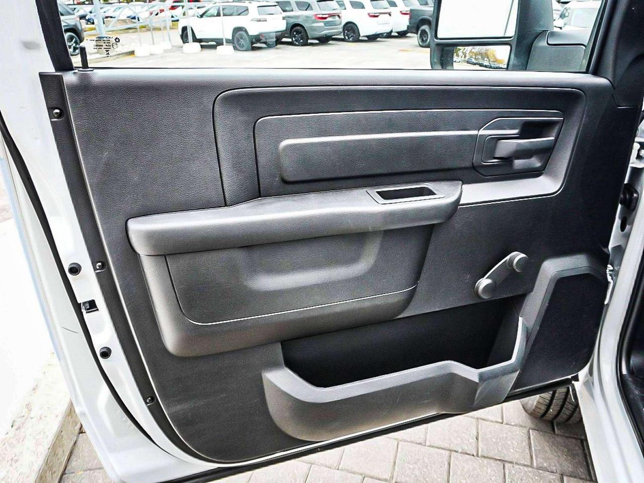 2027 RAM 3500  Photo