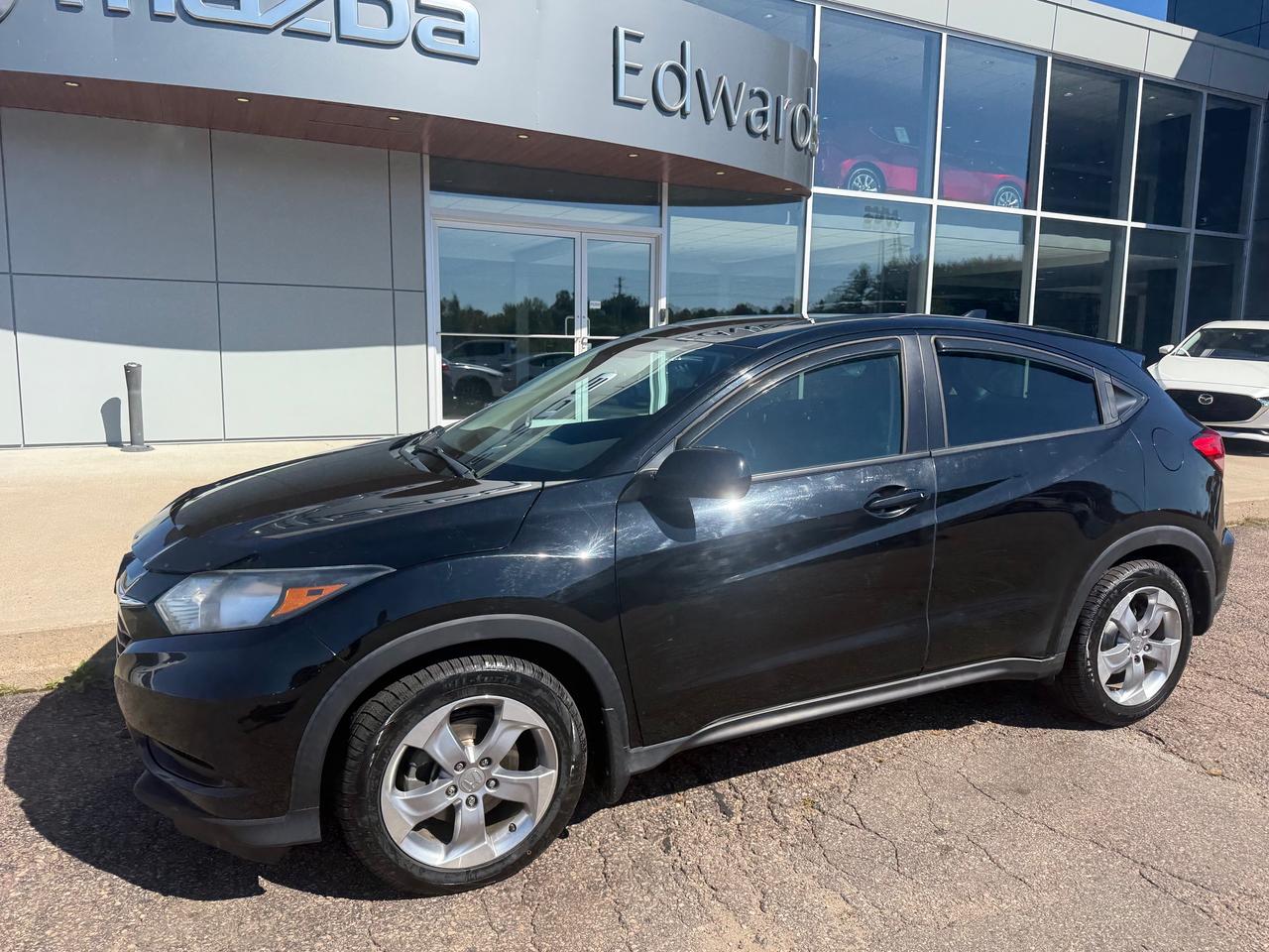 2018 Honda HR-V LX (M6) 4dr Front-Wheel Drive Photo2