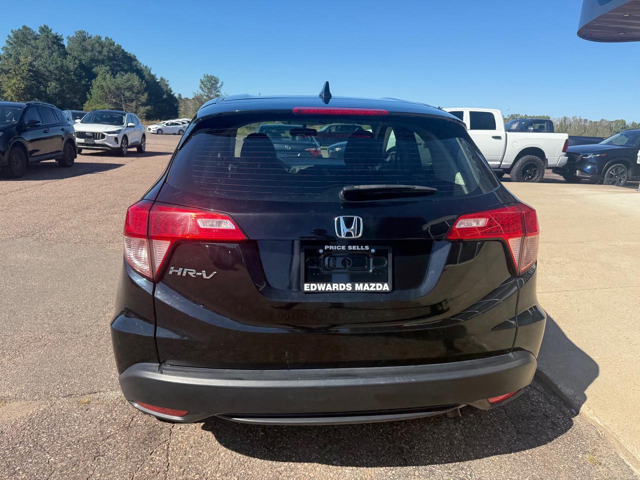 2018 Honda HR-V LX (M6) 4dr Front-Wheel Drive Photo