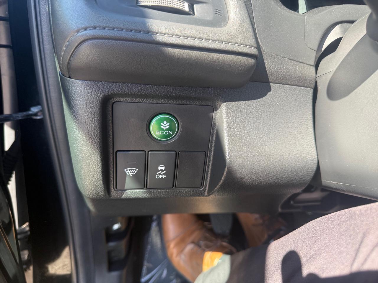 2018 Honda HR-V LX (M6) 4dr Front-Wheel Drive Photo
