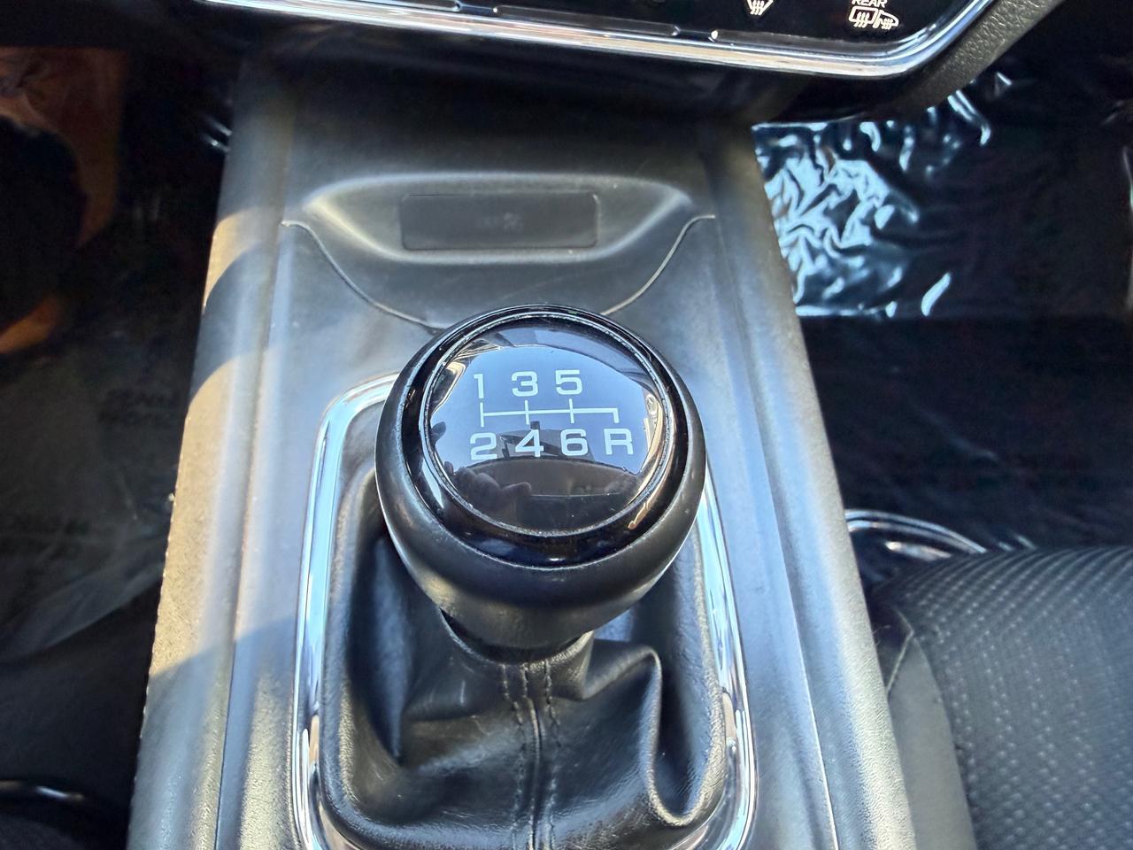2018 Honda HR-V LX (M6) 4dr Front-Wheel Drive Photo
