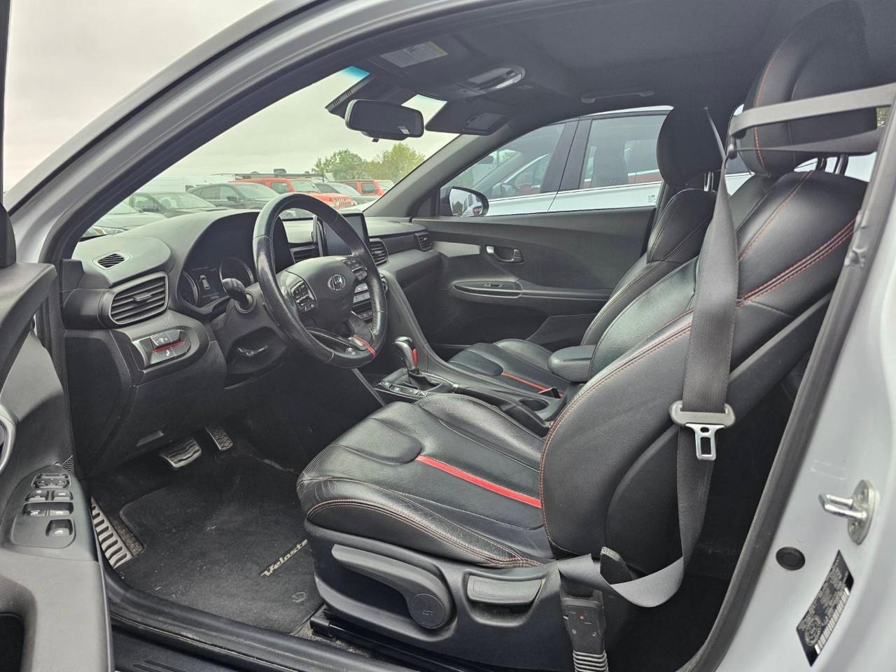 2020 Hyundai Veloster Turbo w/Two-Tone Paint 3dr Hatchback Photo