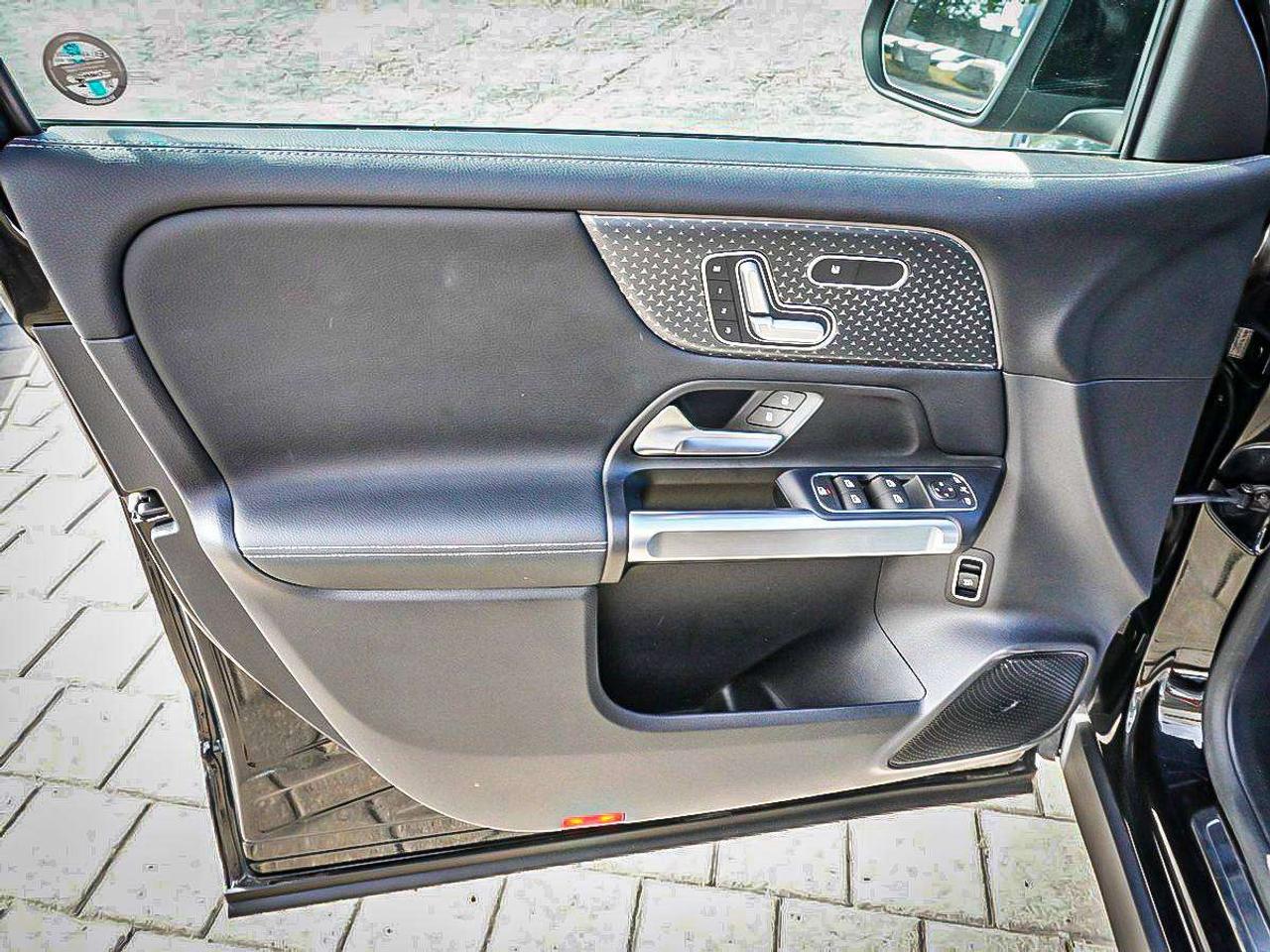 2024 Mercedes-Benz EQB  Photo