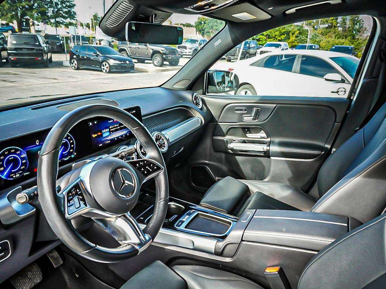 2024 Mercedes-Benz EQB  Photo