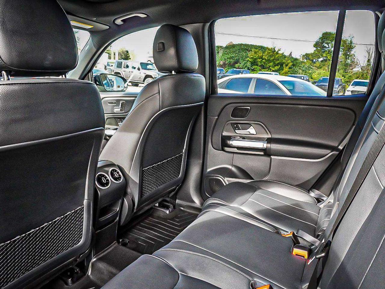 2024 Mercedes-Benz EQB  Photo