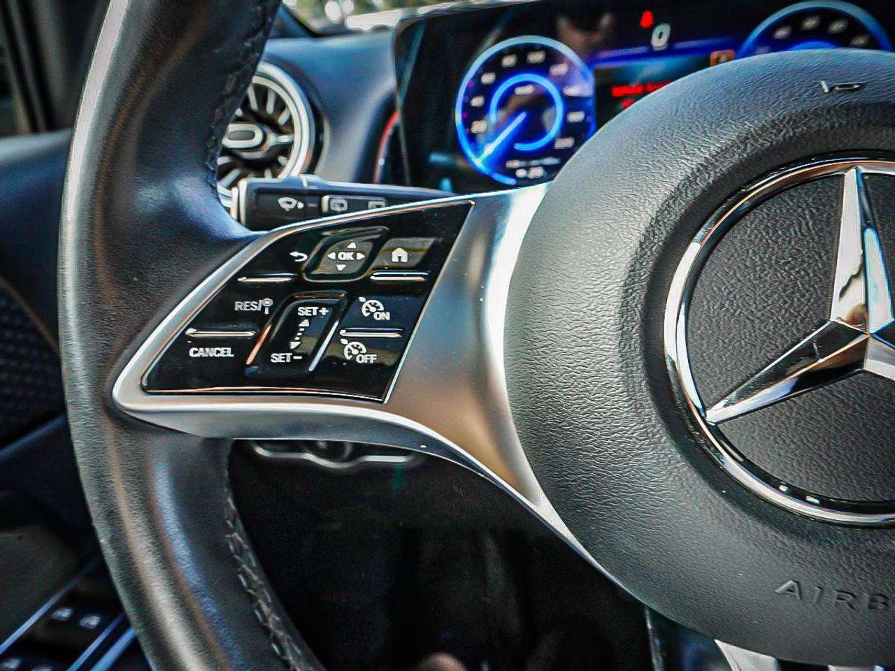 2024 Mercedes-Benz EQB  Photo