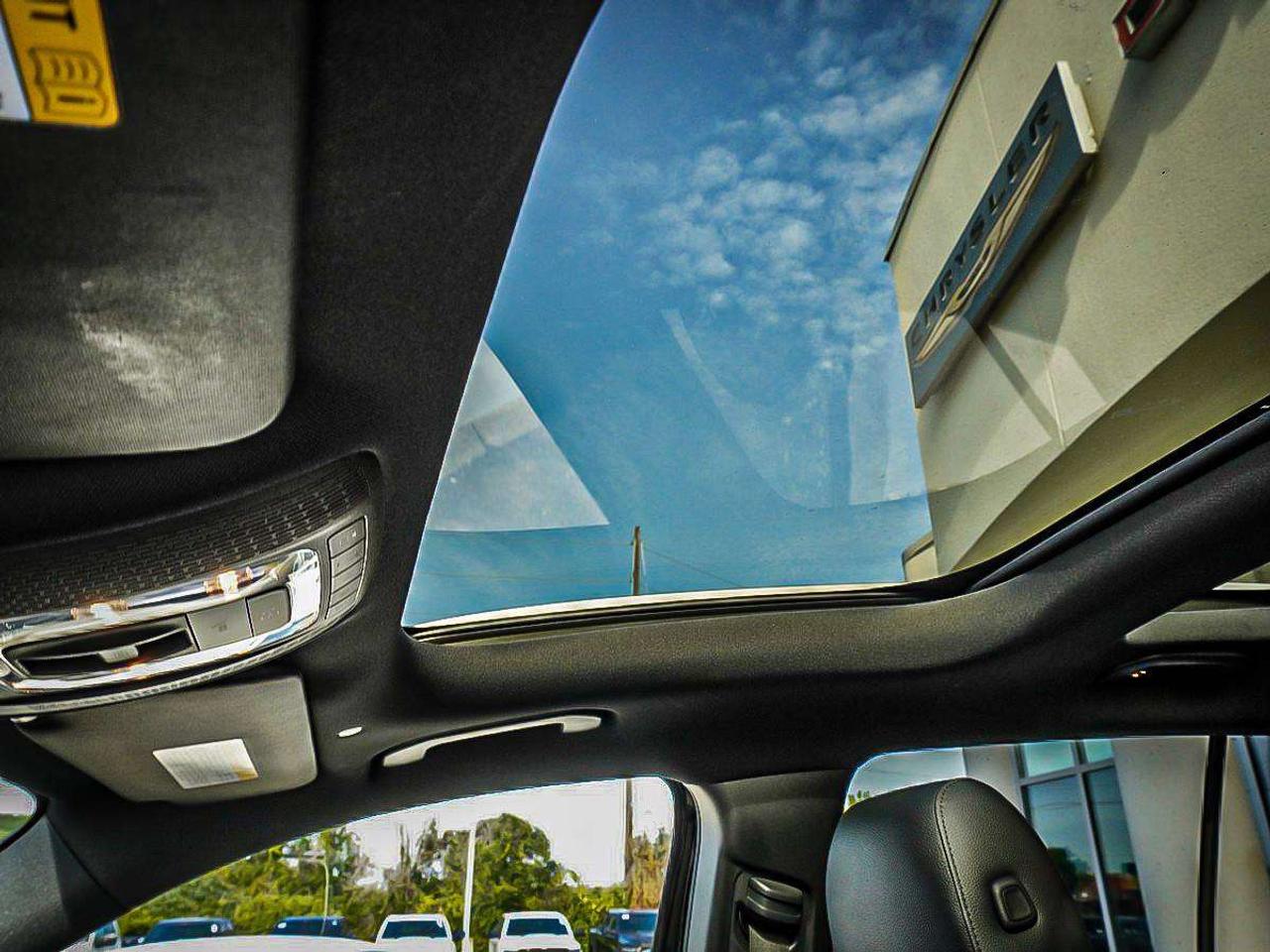 2024 Mercedes-Benz EQB  Photo