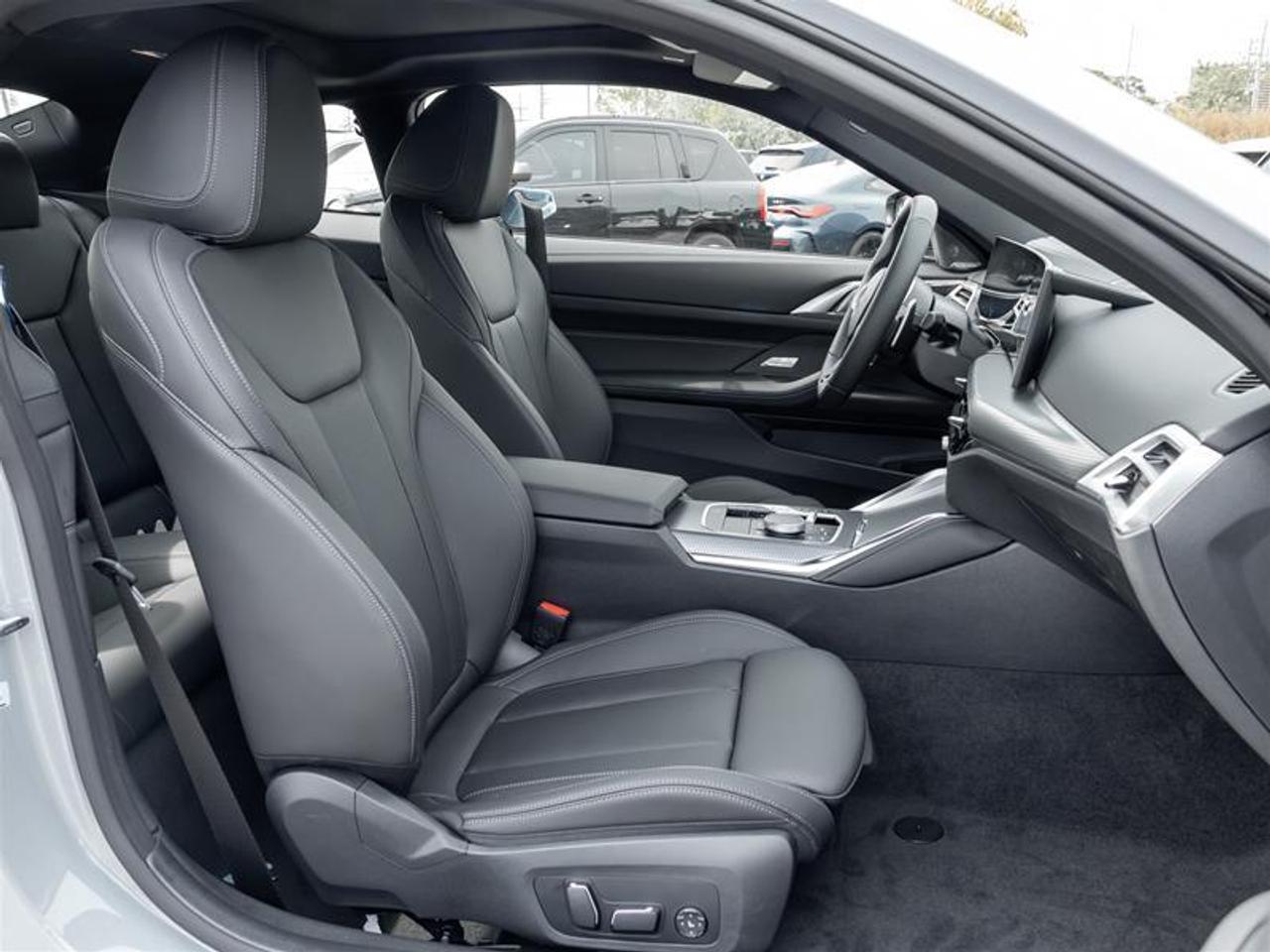 2027 BMW M440 i xDrive 2dr All-Wheel Drive Coupe Photo