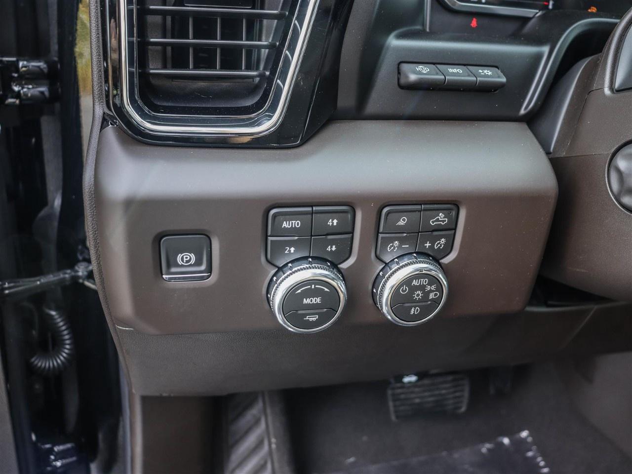 2026 GMC Sierra 1500 Crew Cab Short Box 4-Wheel Drive Denali Photo