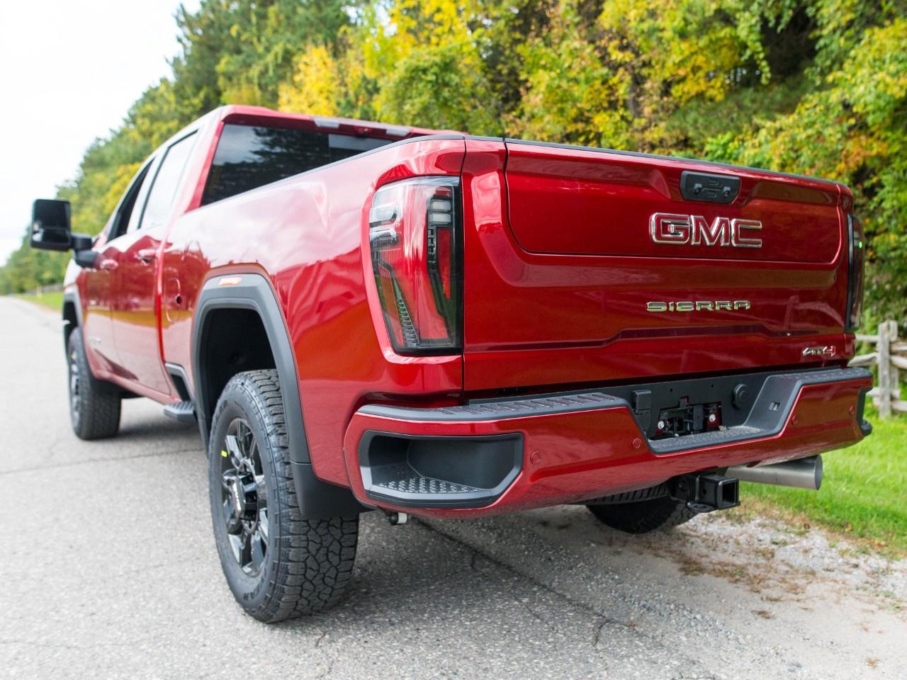 2026 GMC SIERRA 2500HD Crew Cab Standard Box 4-Wheel Drive AT4 Photo