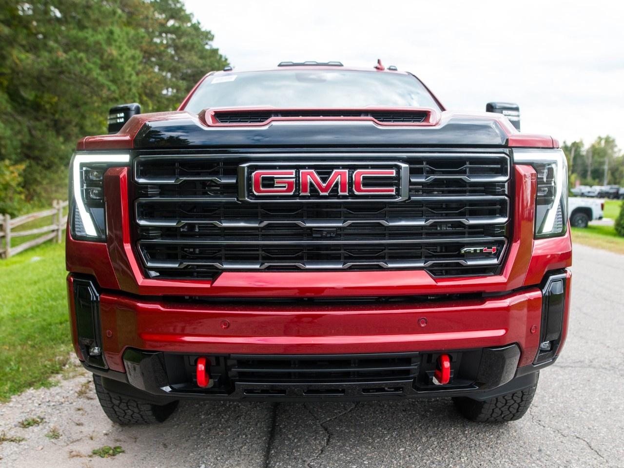2026 GMC SIERRA 2500HD Crew Cab Standard Box 4-Wheel Drive AT4 Photo