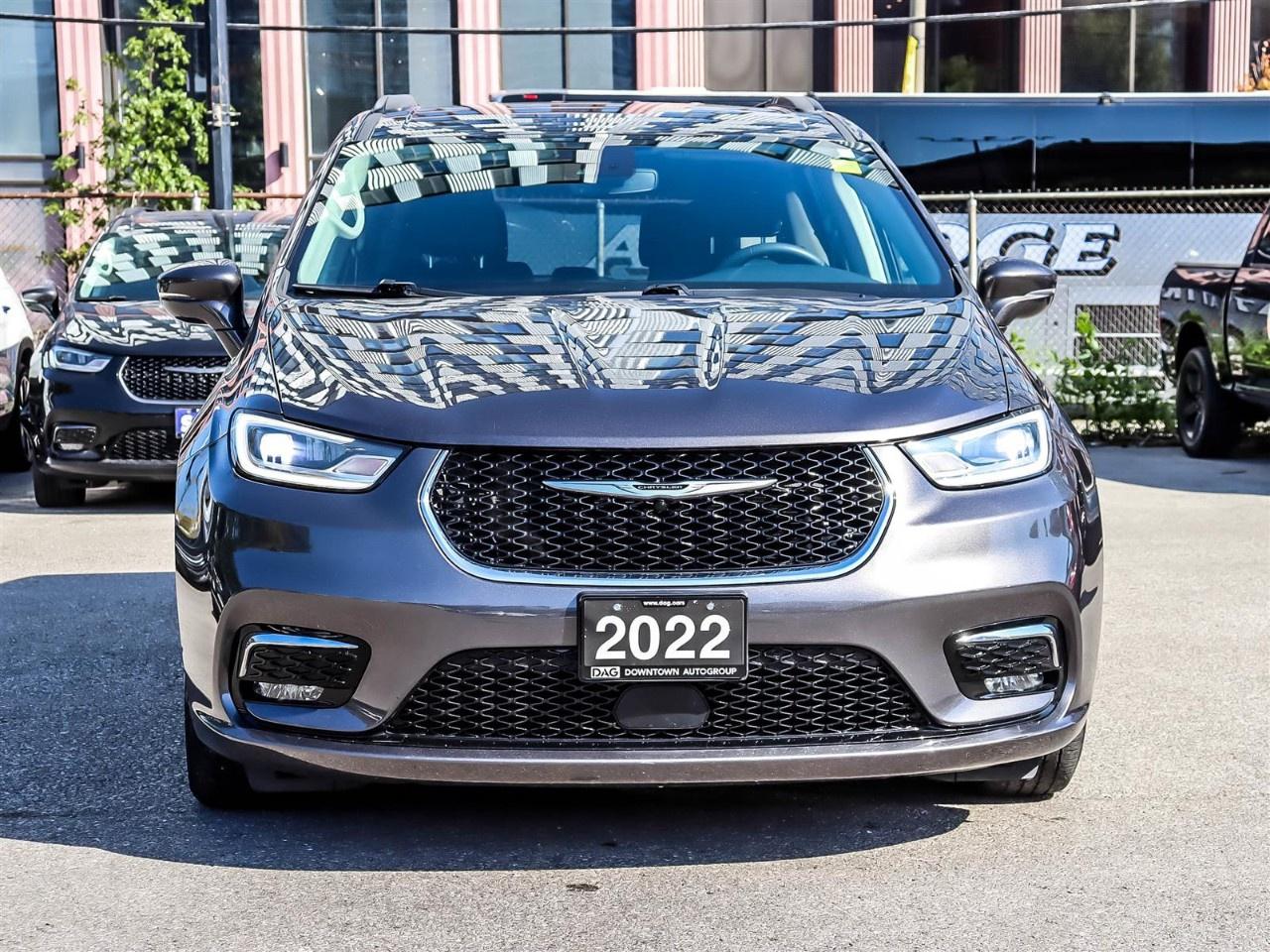 2022 Chrysler Pacifica Touring L FWD Photo