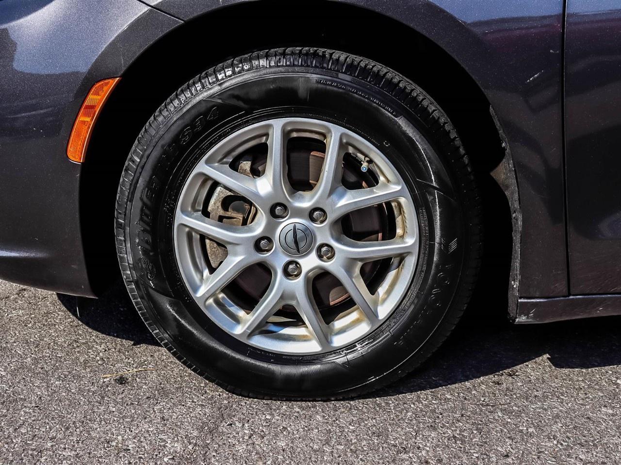 2022 Chrysler Pacifica Touring L FWD Photo