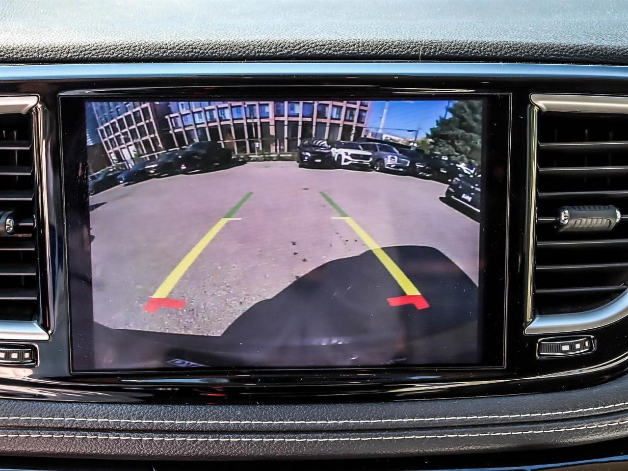 2022 Chrysler Pacifica Touring L FWD Photo