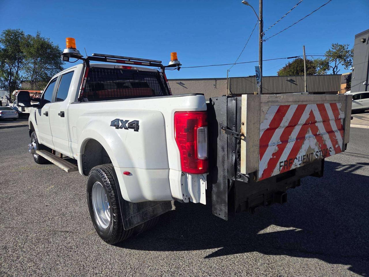 2017 Ford F-350 4WD DUALLY **CREW CAB-TOMMY LIFT GATE-1 OWNER** Photo