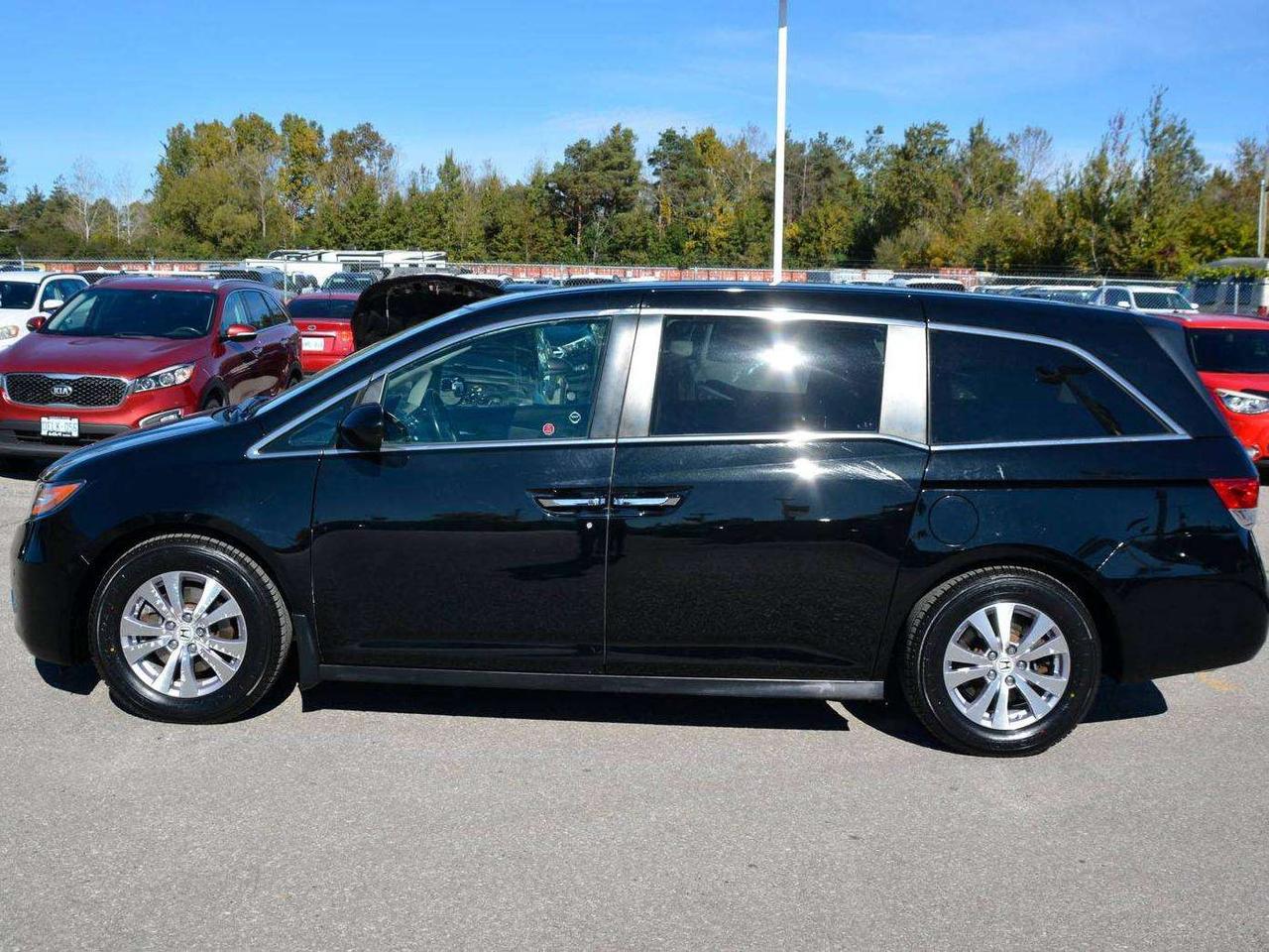 2016 Honda Odyssey EX-L Photo5