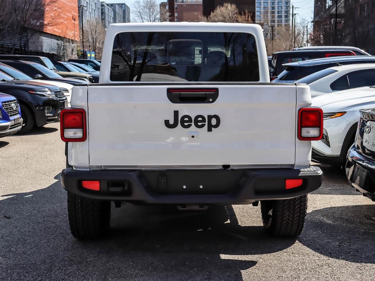 2026 Jeep Gladiator NightHawk 4x4 Photo