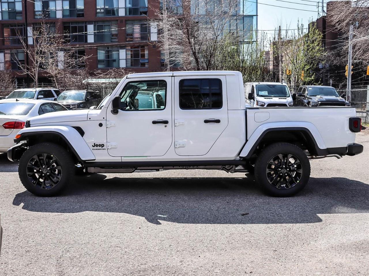 2026 Jeep Gladiator NightHawk 4x4 Photo3