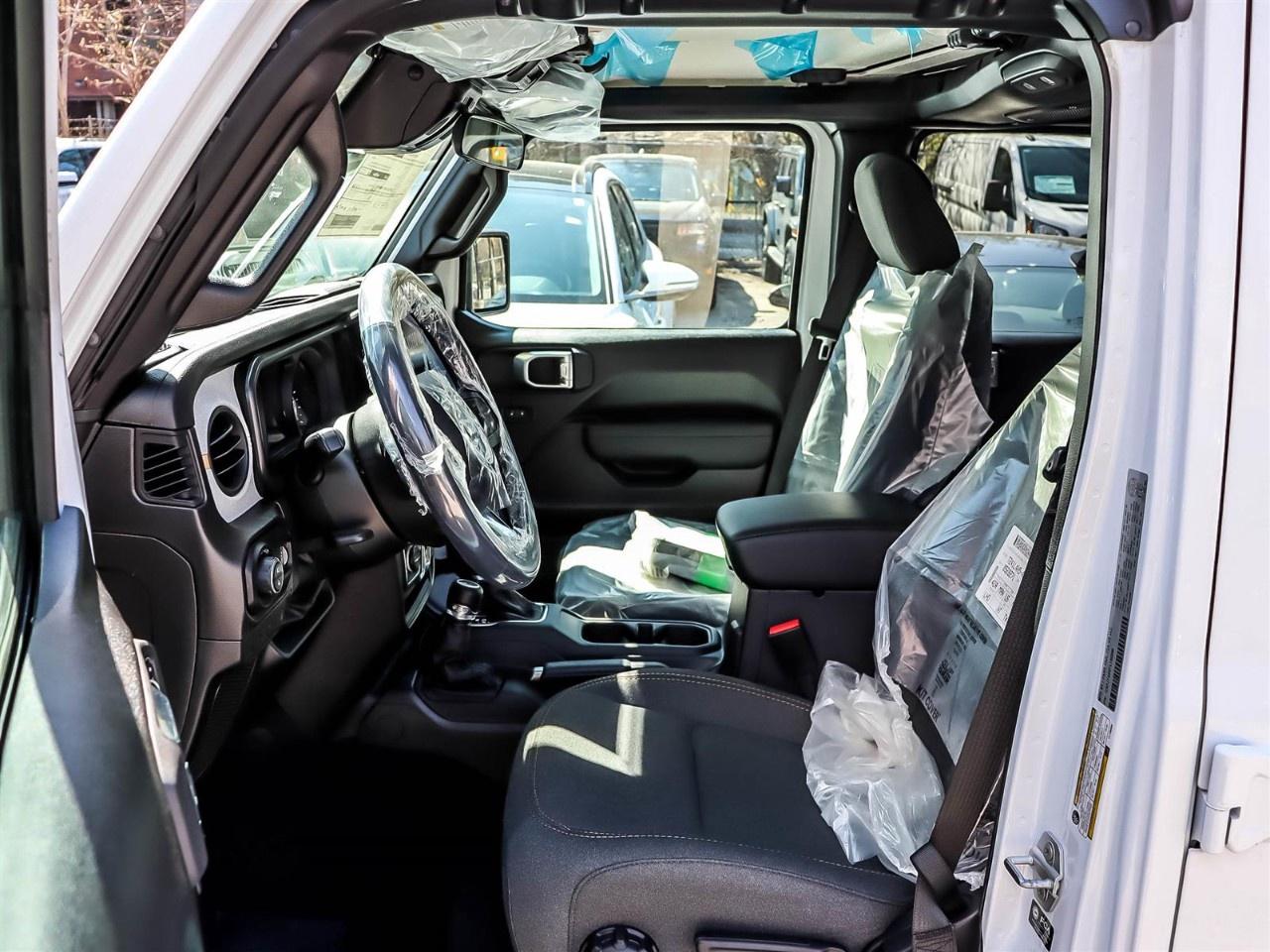 2026 Jeep Gladiator NightHawk 4x4 Photo