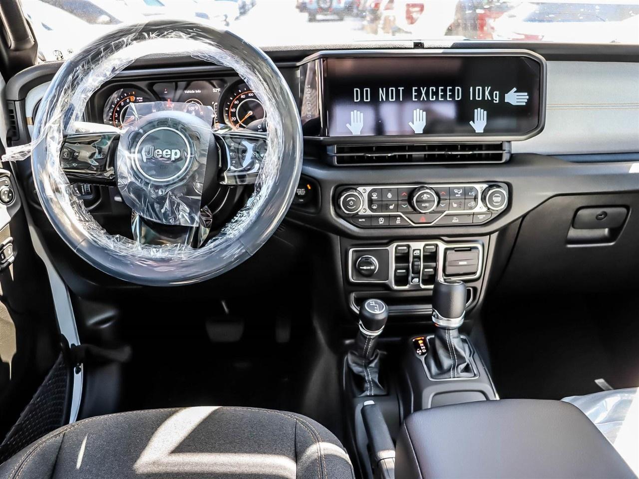 2026 Jeep Gladiator NightHawk 4x4 Photo